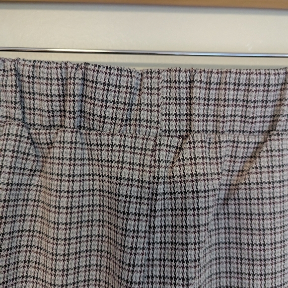 Versona Checked Trousers with Buttons - Picture 5 of 6